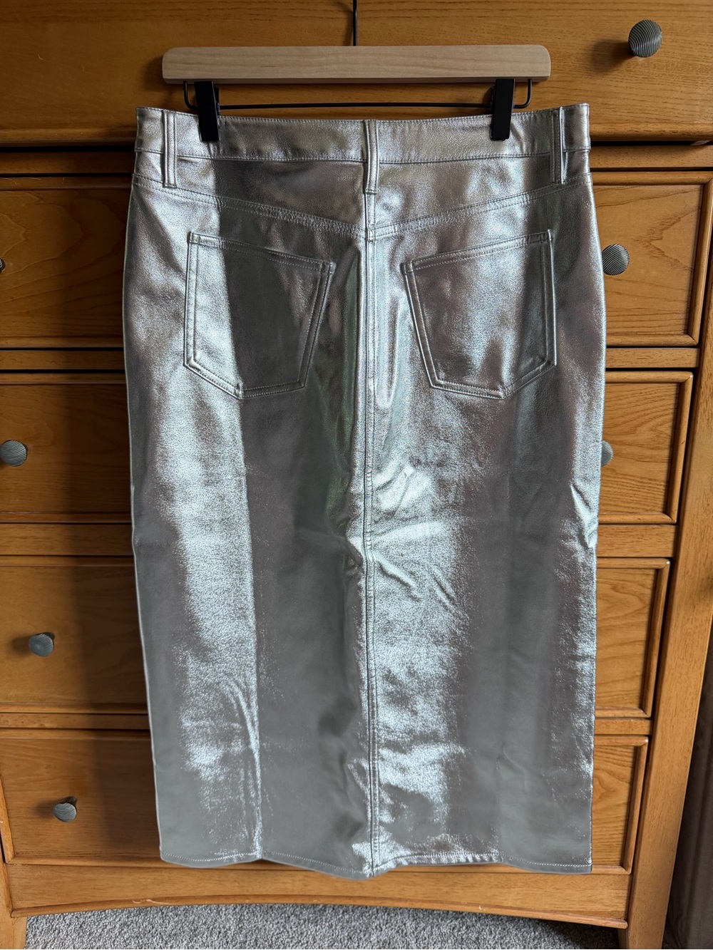 NEW Ann Taylor Silver Faux Leather Midi Pencil Skirt Womens Size 10 Rock Urban - Picture 2 of 8